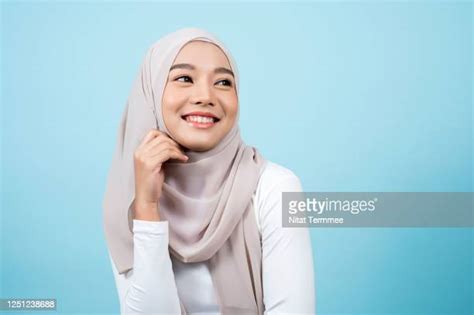 42,823 Most Beautiful Arab Women Stock Photos & High